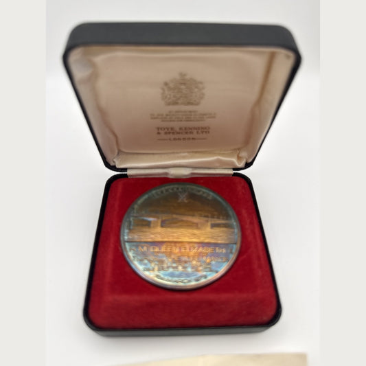 1973 London Bridge opening sterling silver-gilt medal, Corporation of London, with multicolour toning (view 2)