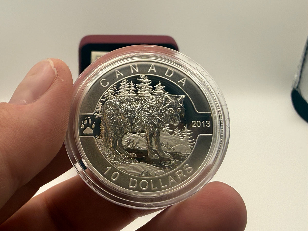 2013 Canada $10 fine silver Wolf coin, O Canada series (view 3)