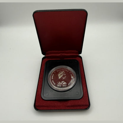 1977 Canada $1 Silver Jubilee silver dollar (Case + box) - front