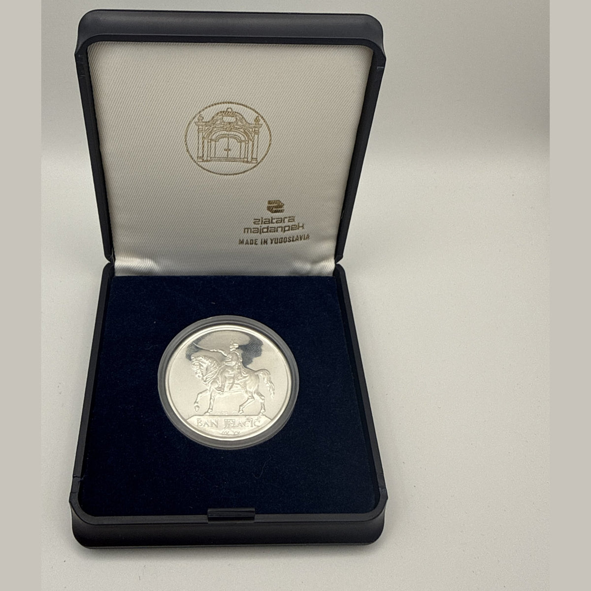 1990 Zagreb Ban Josip Jelačić sterling silver proof medal with equestrian statue design (view 3)