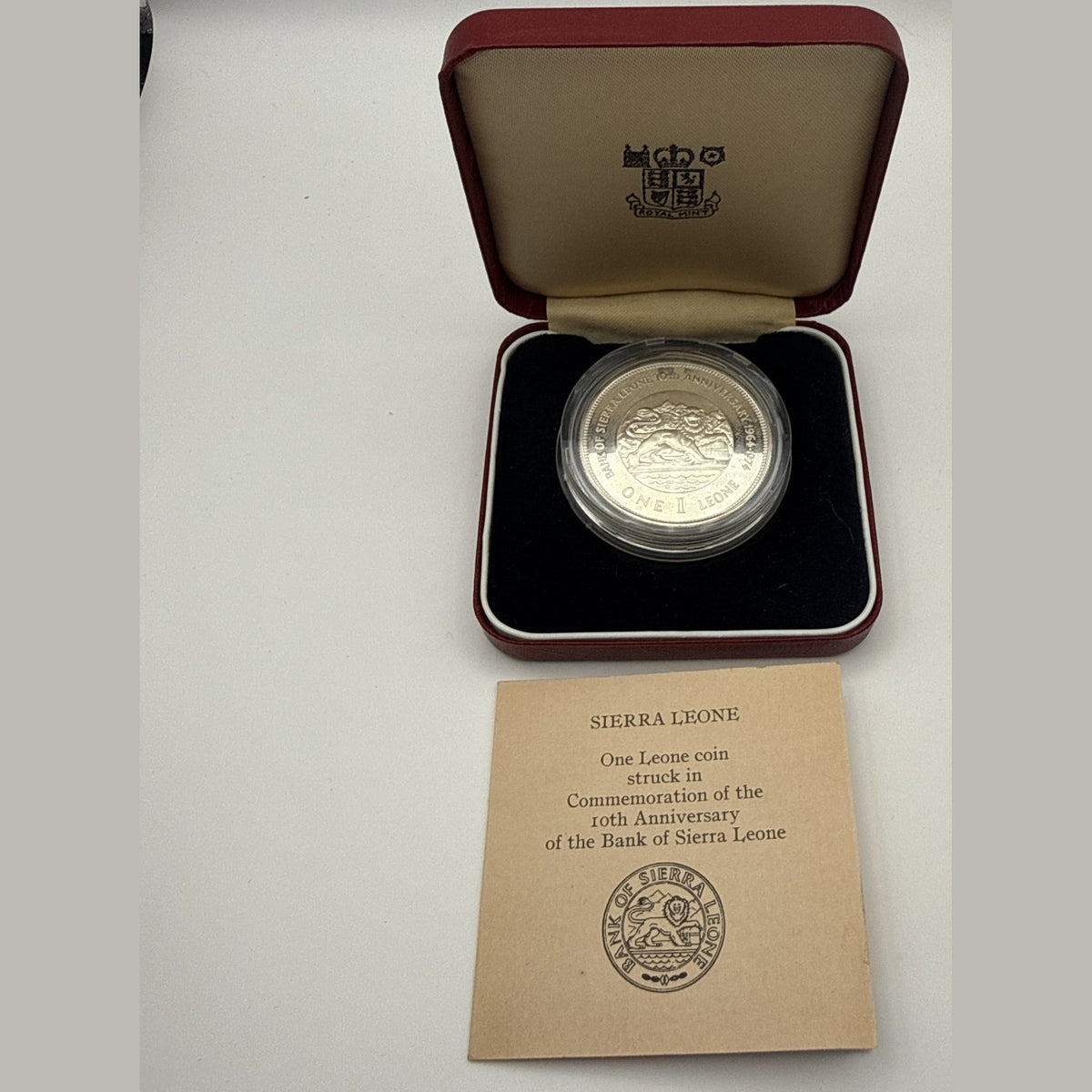 1974 Sierra Leone 1 Leone sterling silver proof coin, Bank of Sierra Leone 10th anniversary (view 4)