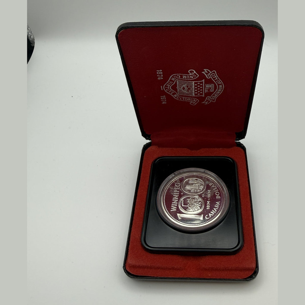 1974 Canada $1 Winnipeg Centennial silver dollar (Case + box – #1) - back