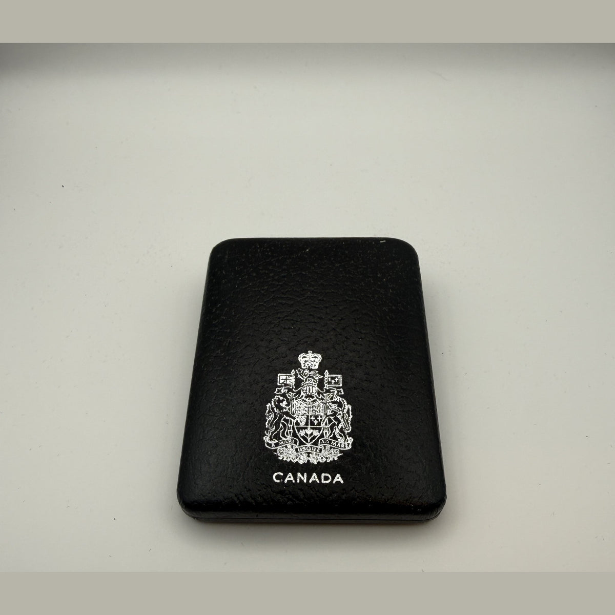 1976 Canada $1 Library of Parliament silver dollar (Case only – #1) - packaging