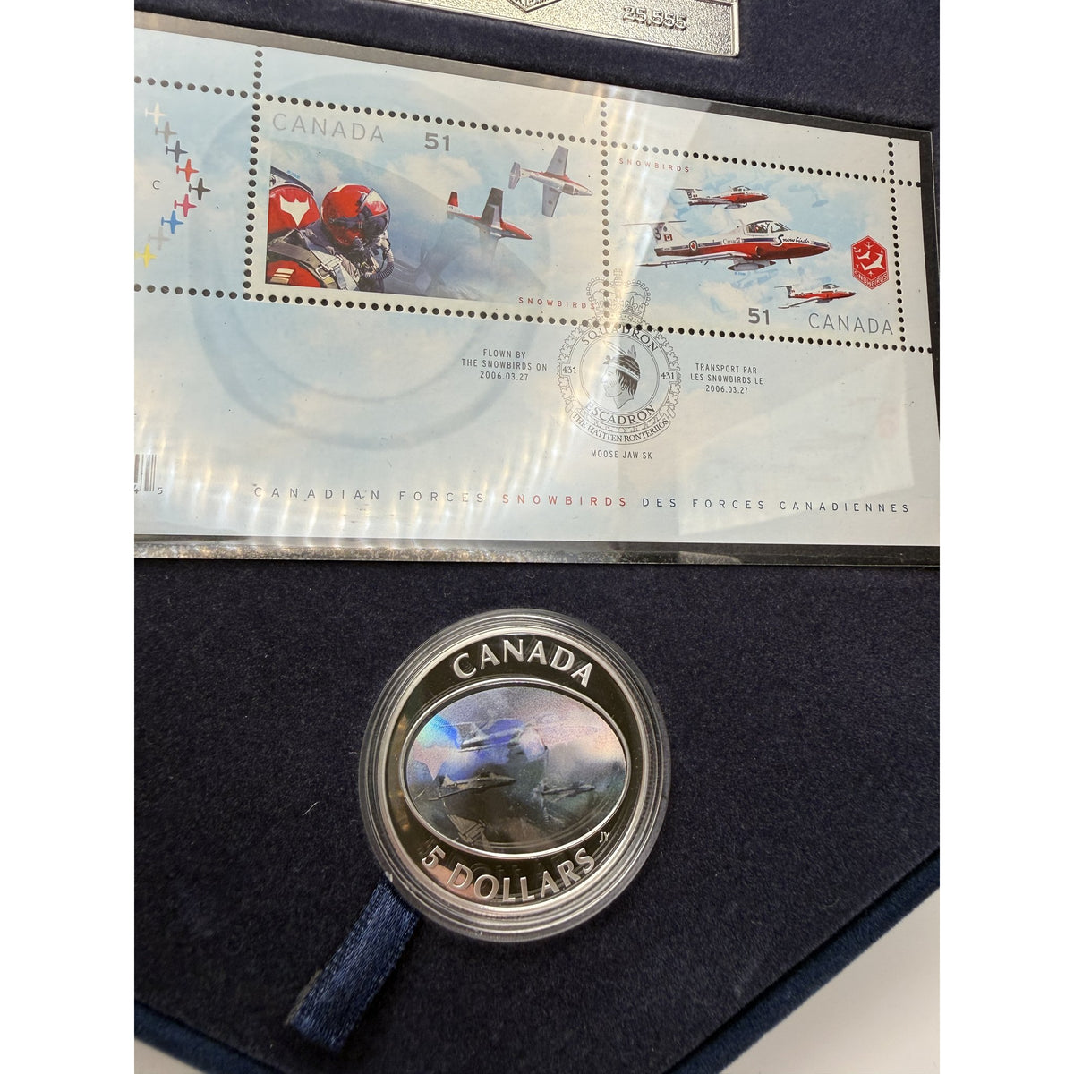 2006 Canada $5 Snowbirds Hologram Coin & Stamp Set - detail