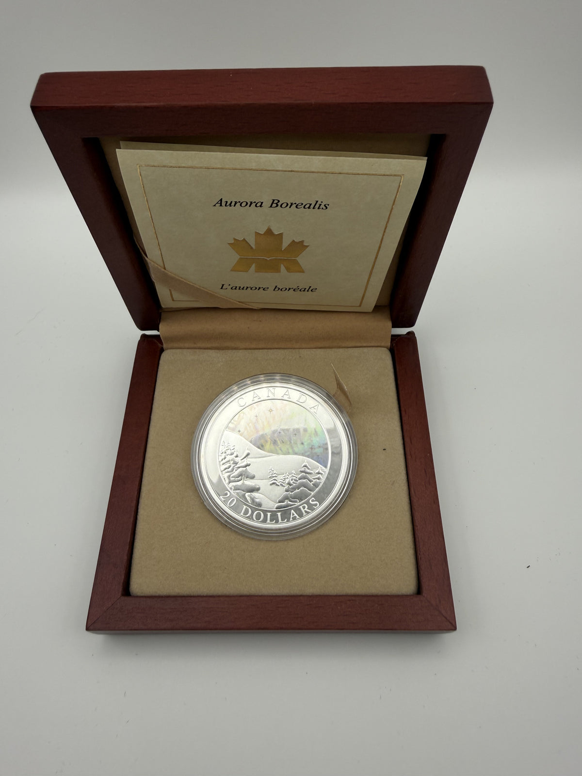 2004 Canada $20 Natural Wonders Aurora Borealis hologram fine silver coin (view 2)